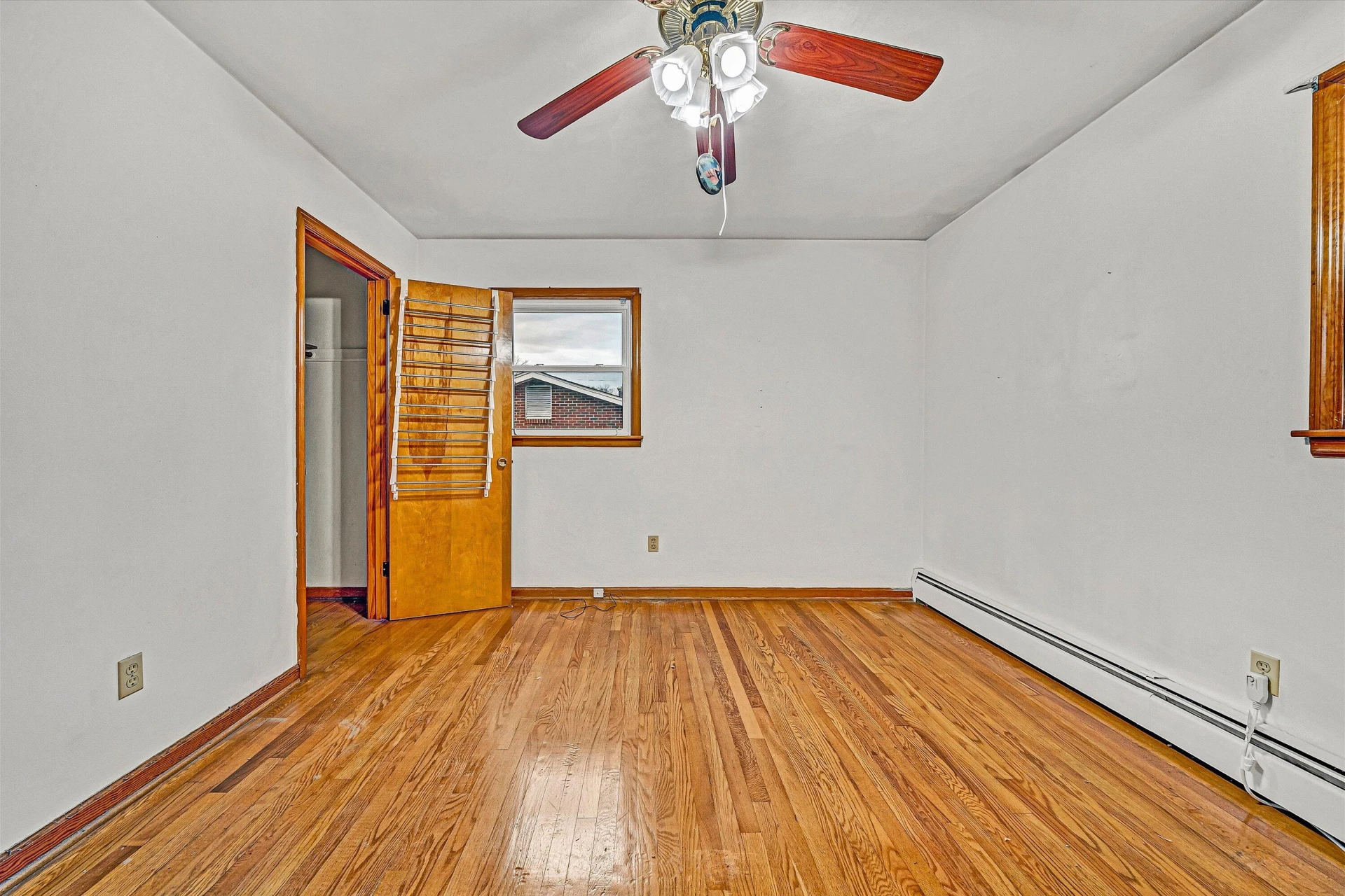 156 Tampa DR - Photo 12
