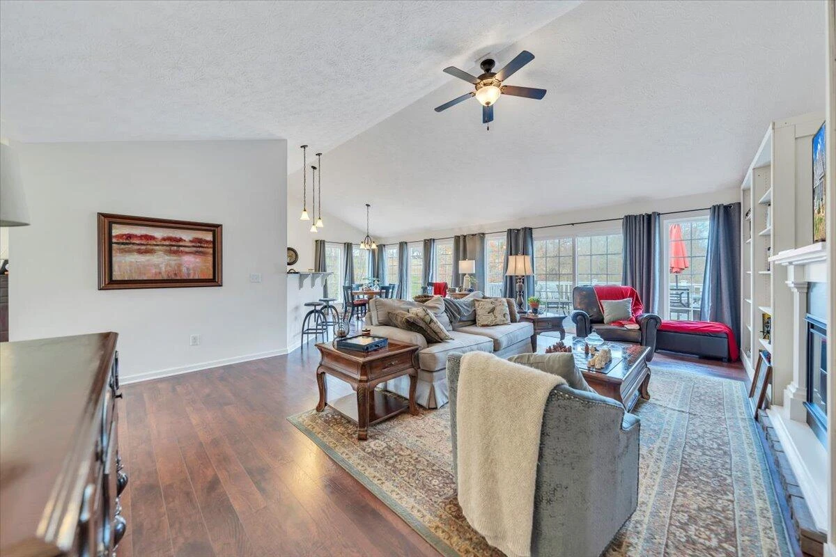1074 Blueberry Hill CT - Photo 13