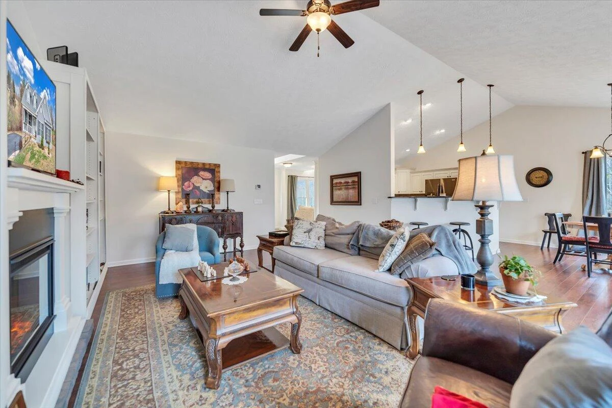 1074 Blueberry Hill CT - Photo 15