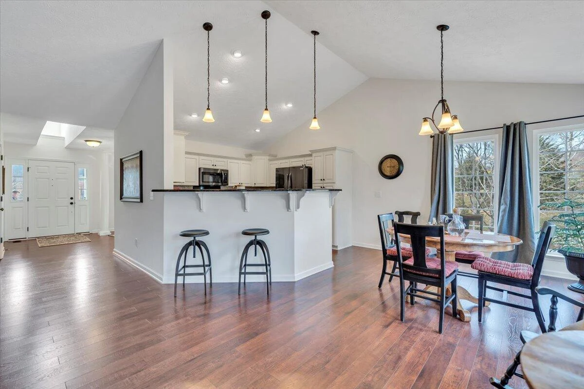 1074 Blueberry Hill CT - Photo 16