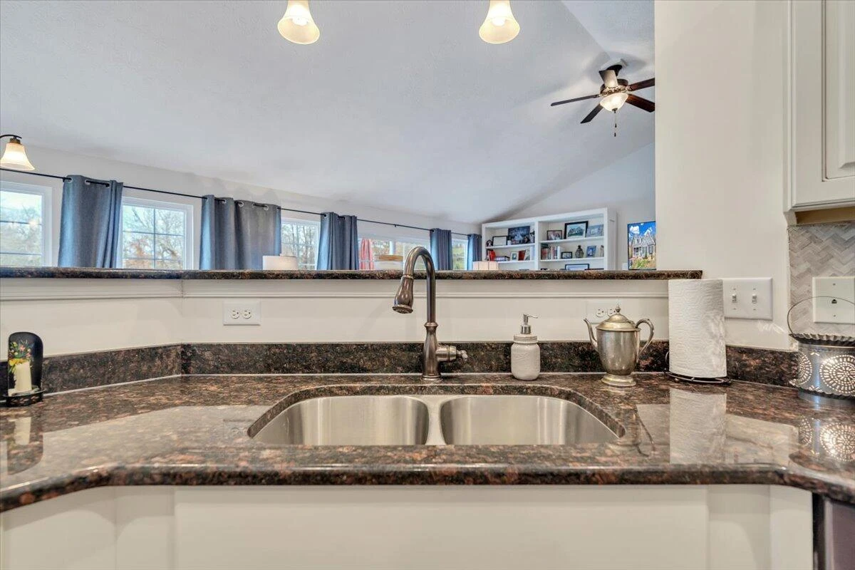 1074 Blueberry Hill CT - Photo 25