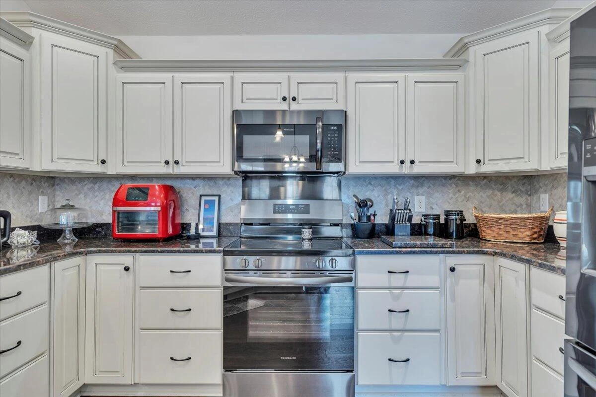 1074 Blueberry Hill CT - Photo 26