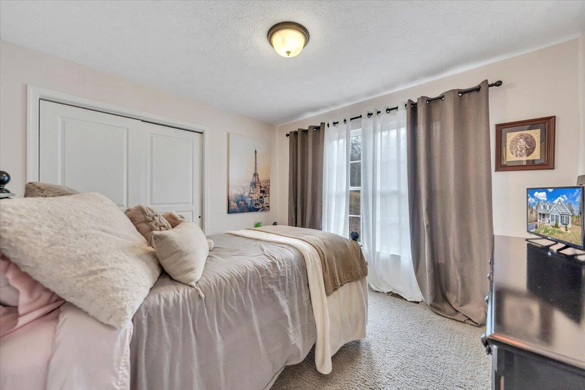 1074 Blueberry Hill CT - Photo 34