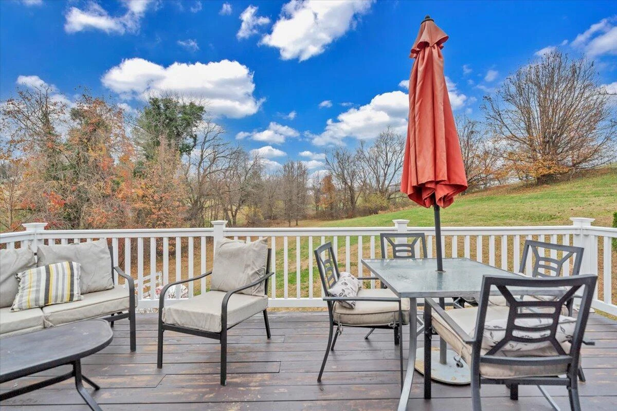 1074 Blueberry Hill CT - Photo 44