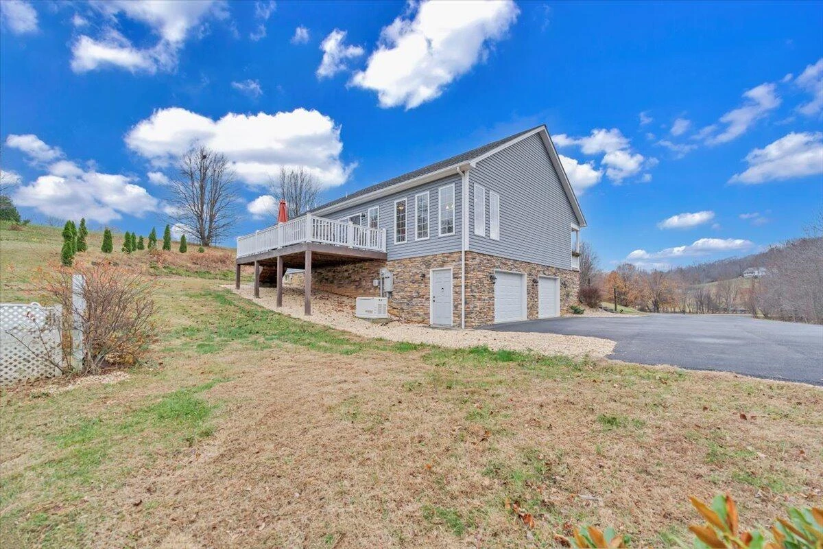 1074 Blueberry Hill CT - Photo 51