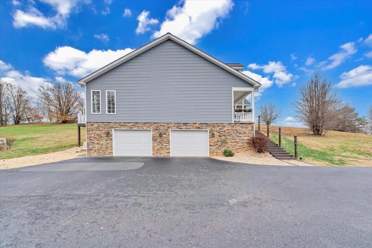 1074 Blueberry Hill CT - Photo 55