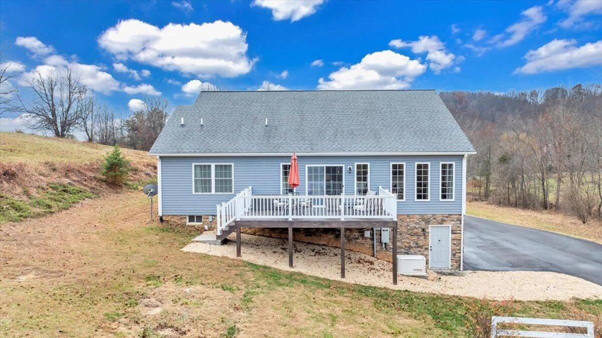 1074 Blueberry Hill CT - Photo 68