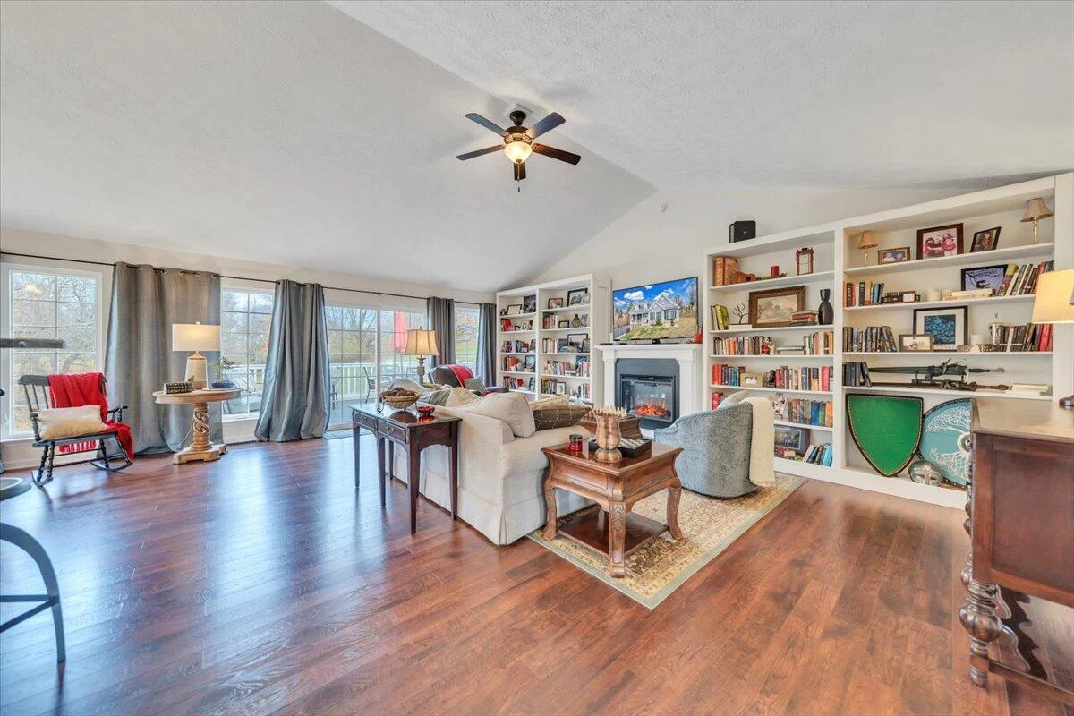 1074 Blueberry Hill CT - Photo 10