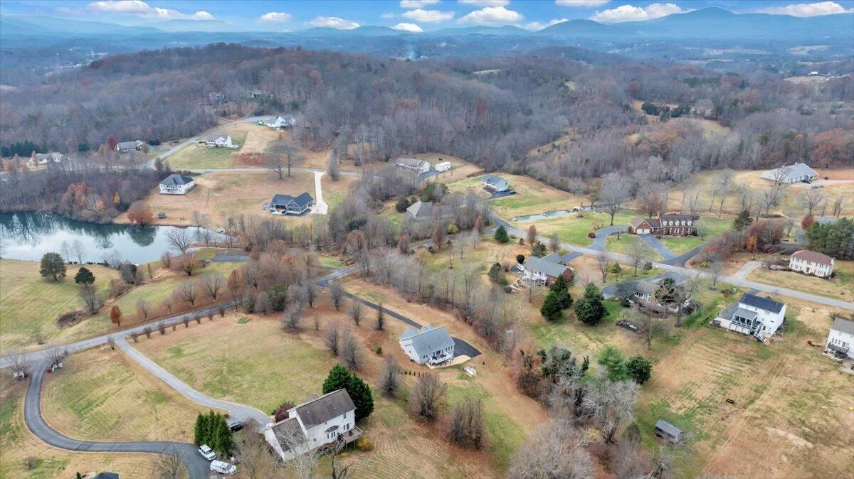 1074 Blueberry Hill CT - Photo 76