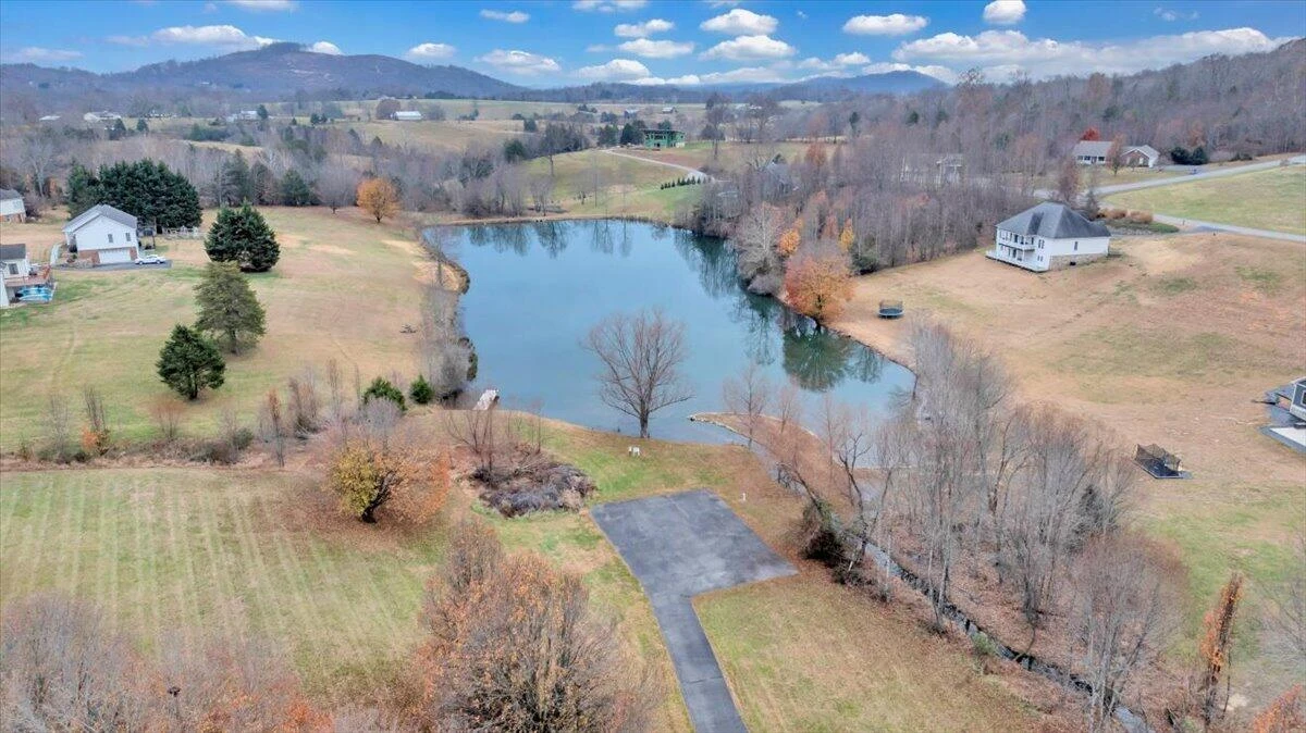 1074 Blueberry Hill CT - Photo 90