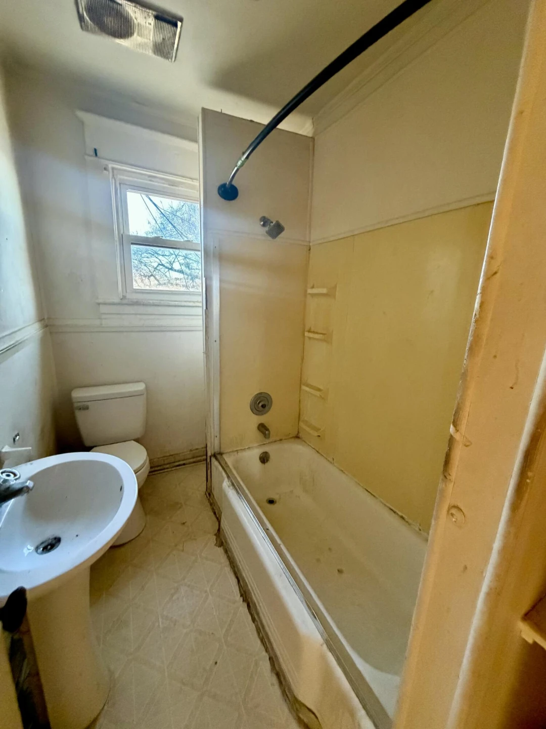 2016 SANFORD AVE SW - Photo 3