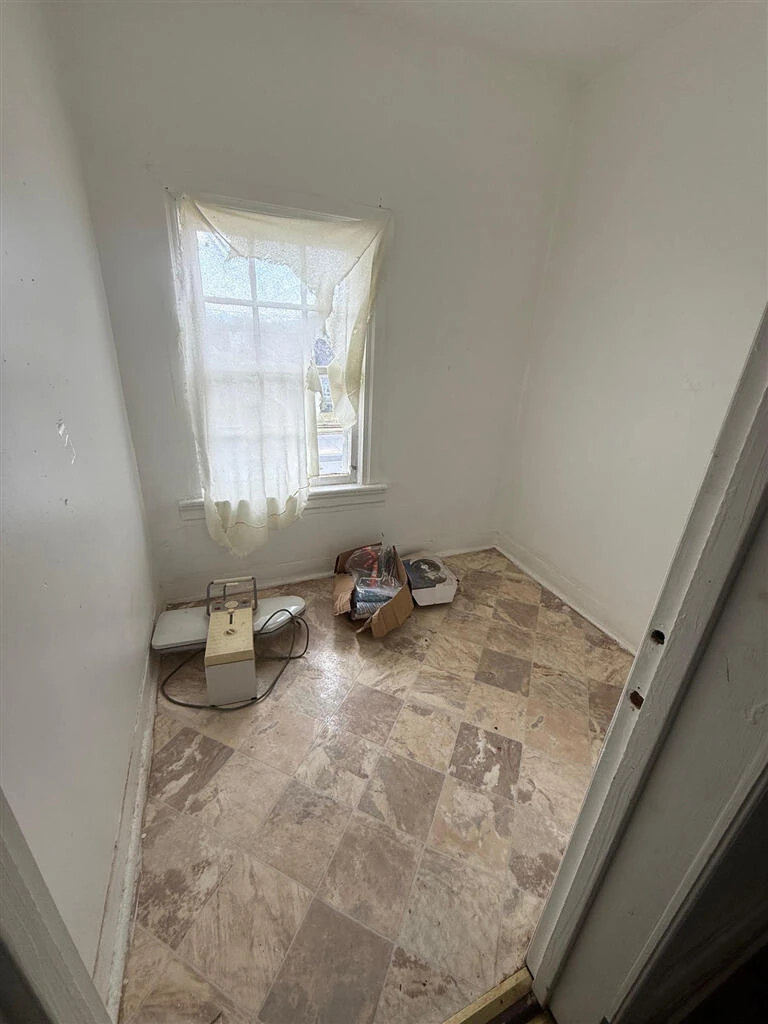 1115 Orange AVE NW - Photo 11