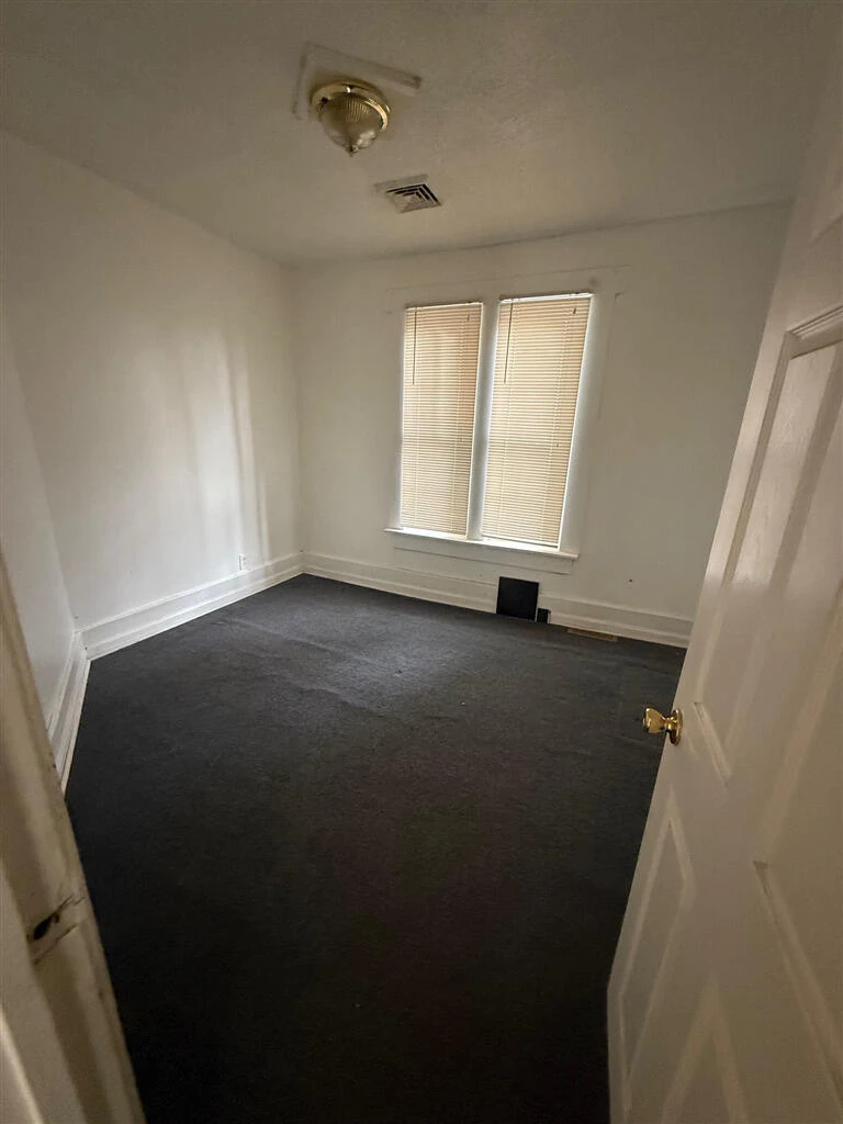 1115 Orange AVE NW - Photo 17