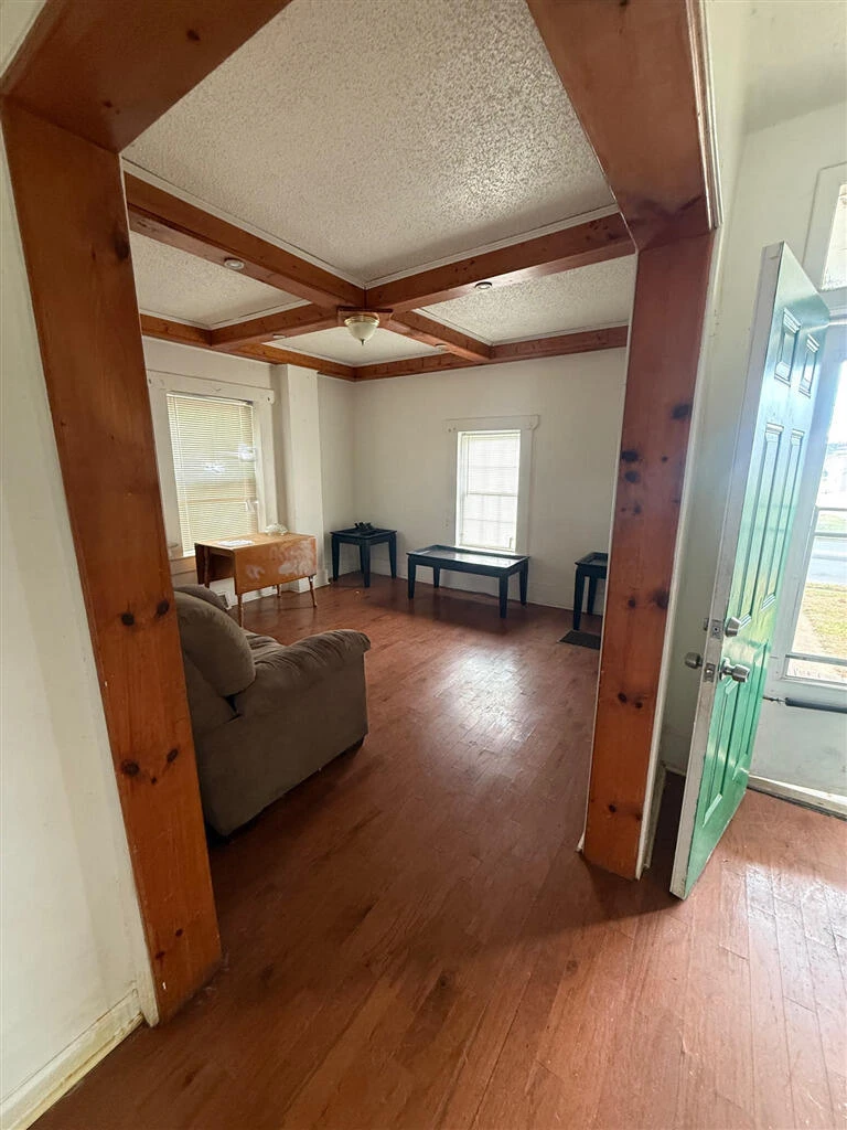 1115 Orange AVE NW - Photo 3