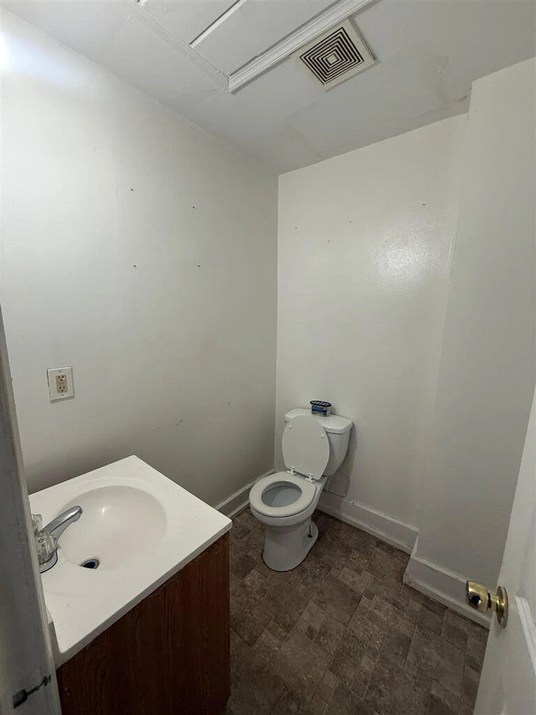 1115 Orange AVE NW - Photo 9