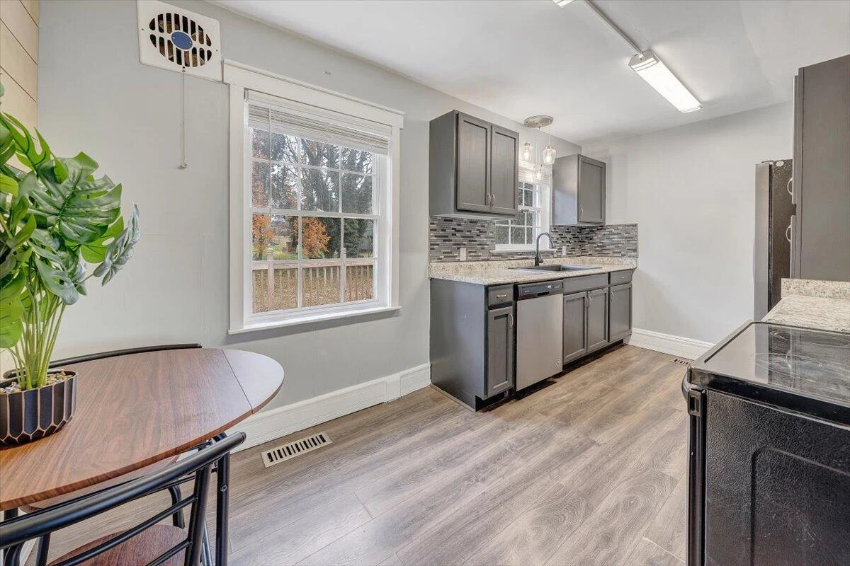 1901 Langdon RD SW - Photo 9