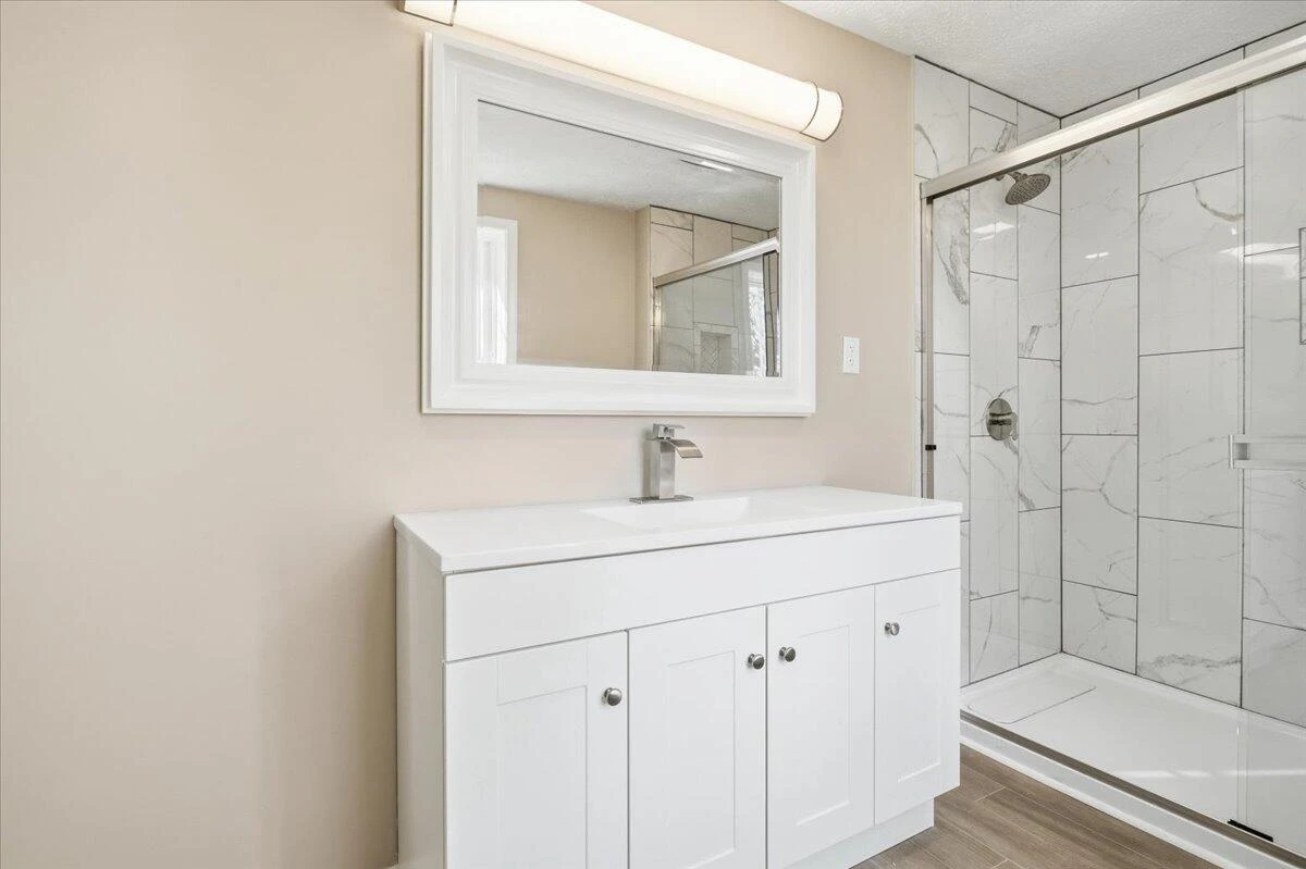 707 Brandon AVE SW - Photo 11