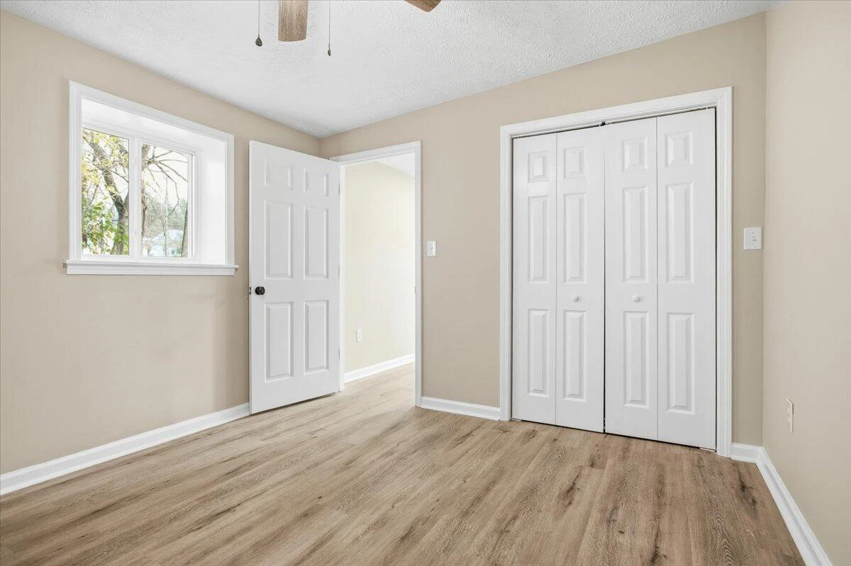 707 Brandon AVE SW - Photo 14