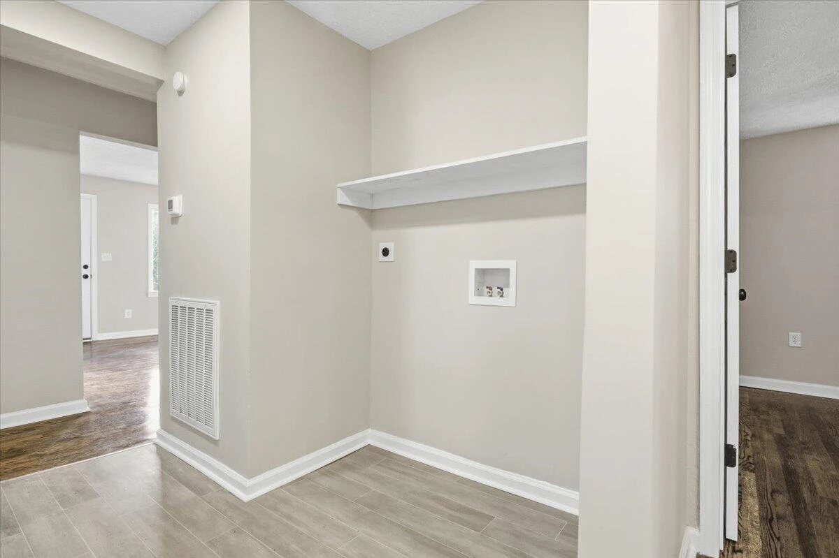 707 Brandon AVE SW - Photo 19