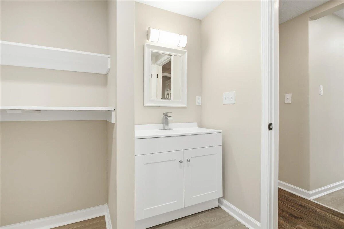 707 Brandon AVE SW - Photo 22