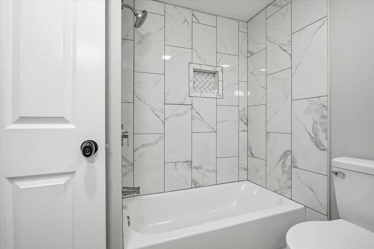 707 Brandon AVE SW - Photo 23
