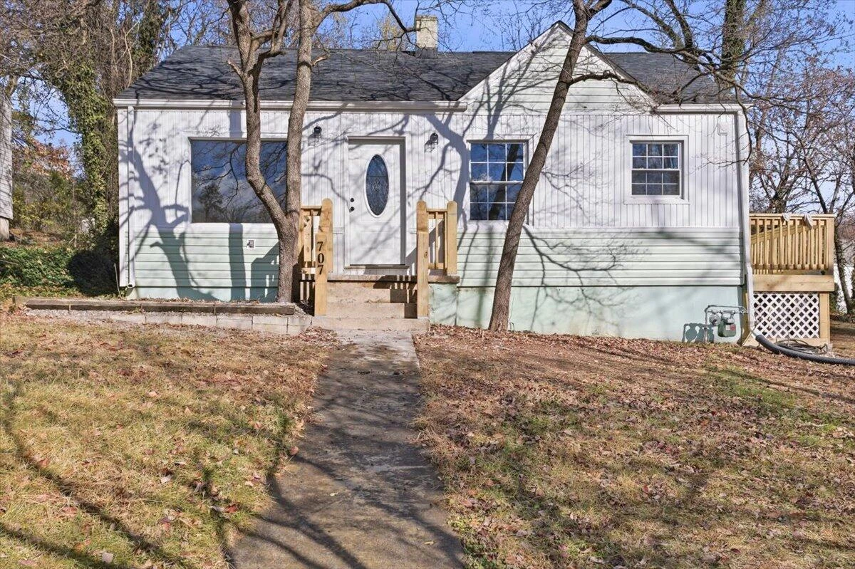 707 Brandon AVE SW - Photo 26