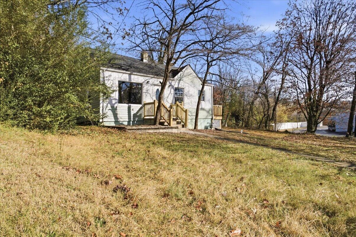 707 Brandon AVE SW - Photo 27