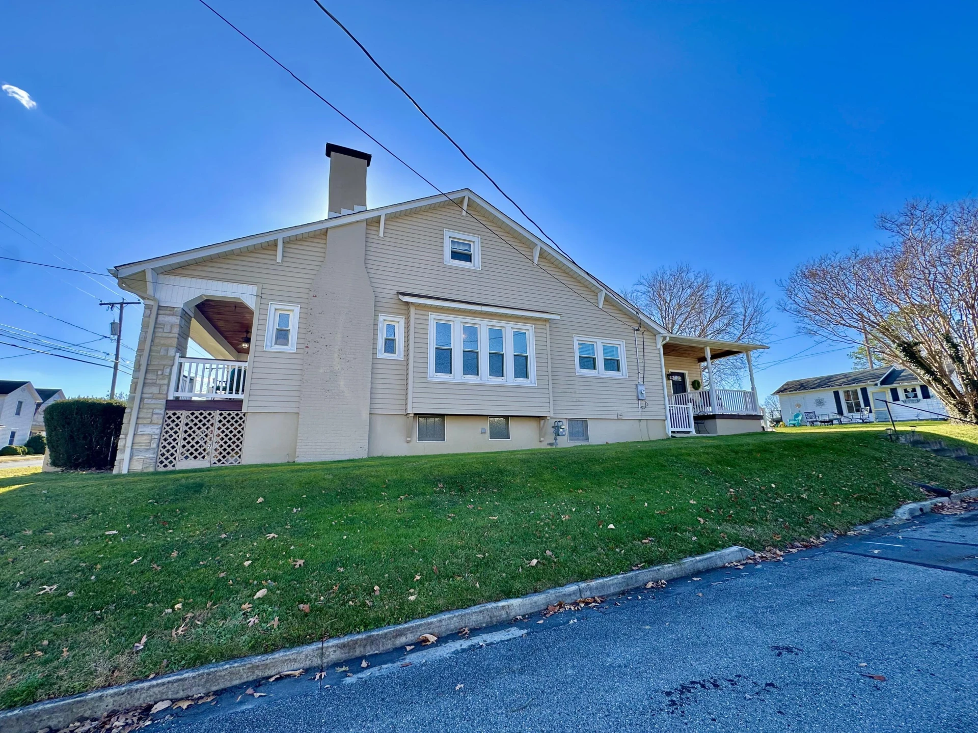 833 Jefferson AVE - Photo 5