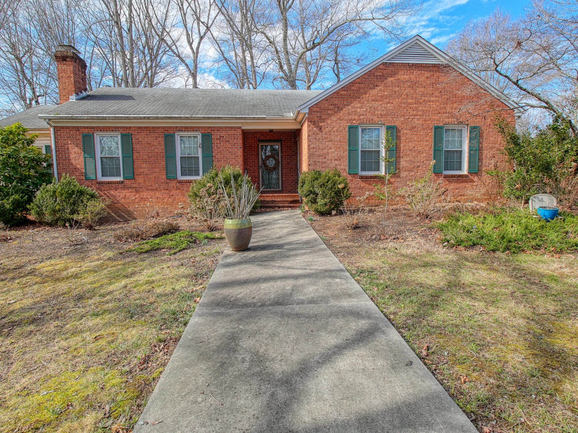 702 Norfolk PL