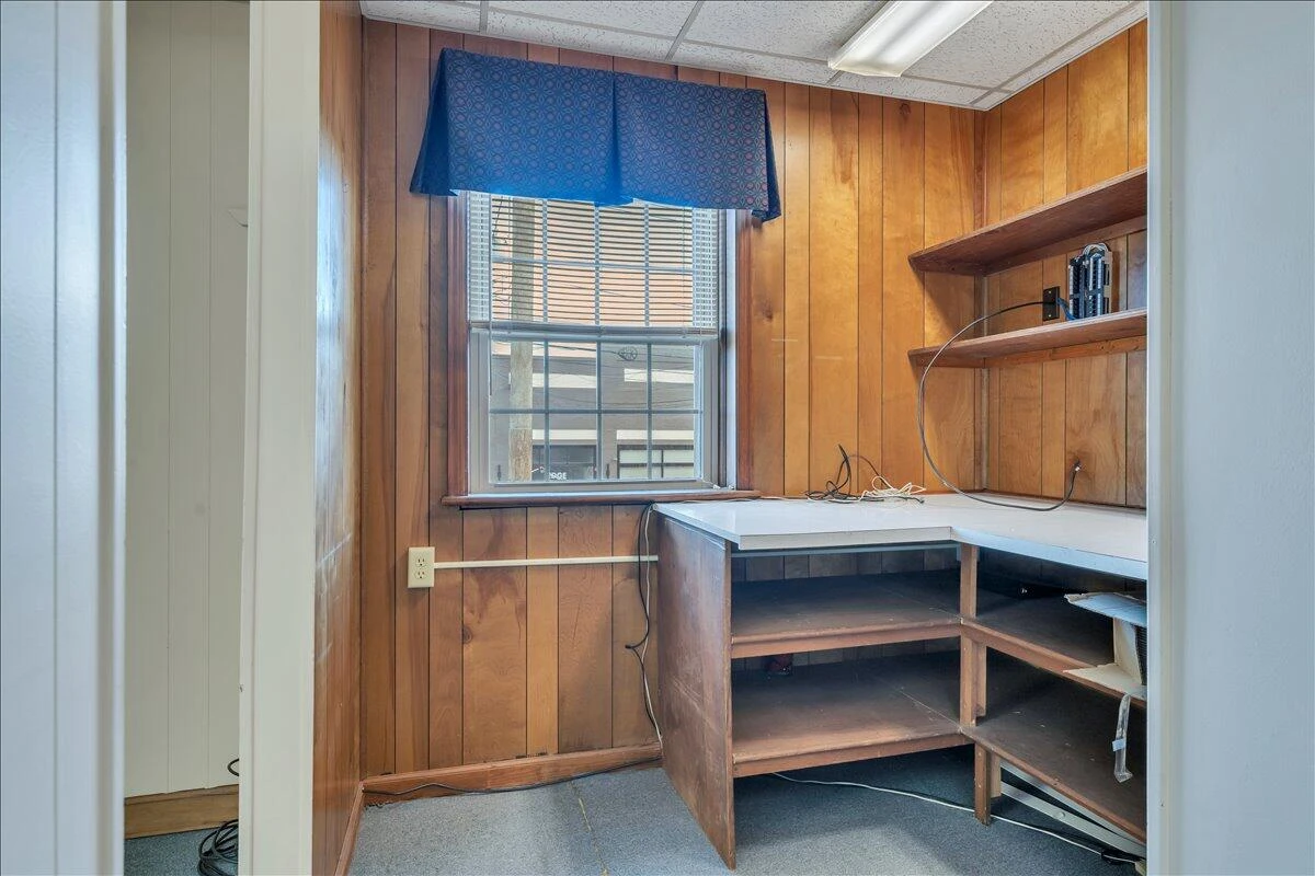 356 Campbell AVE SW - Photo 10
