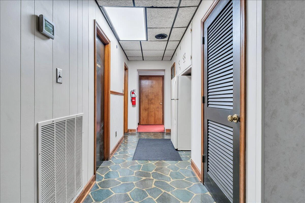 356 Campbell AVE SW - Photo 13