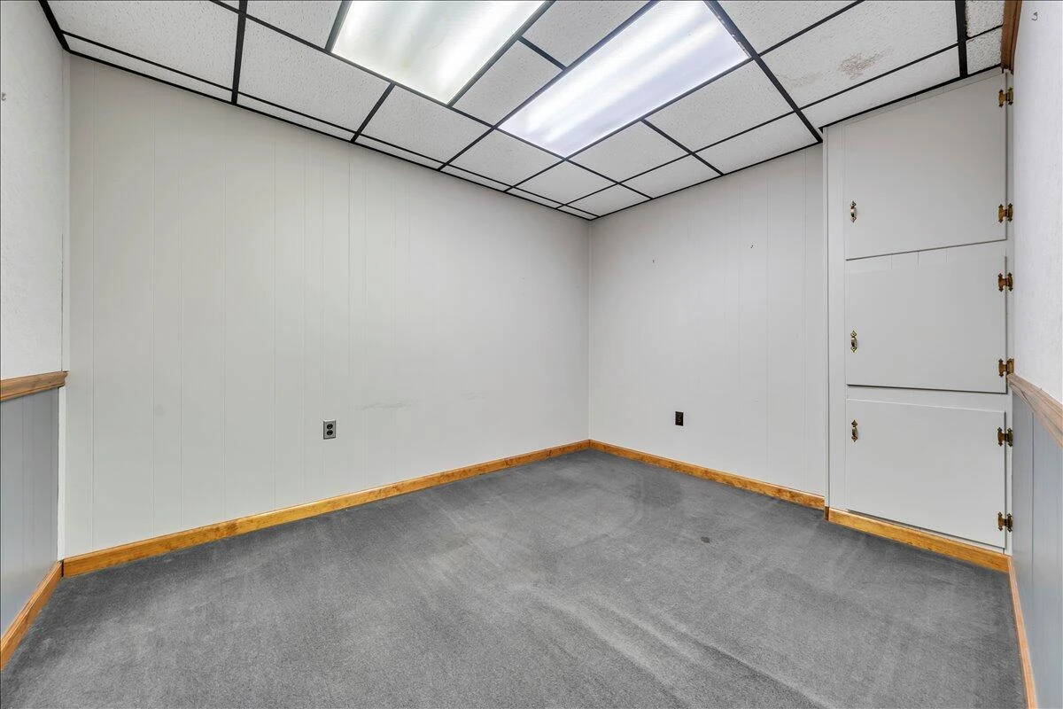 356 Campbell AVE SW - Photo 5
