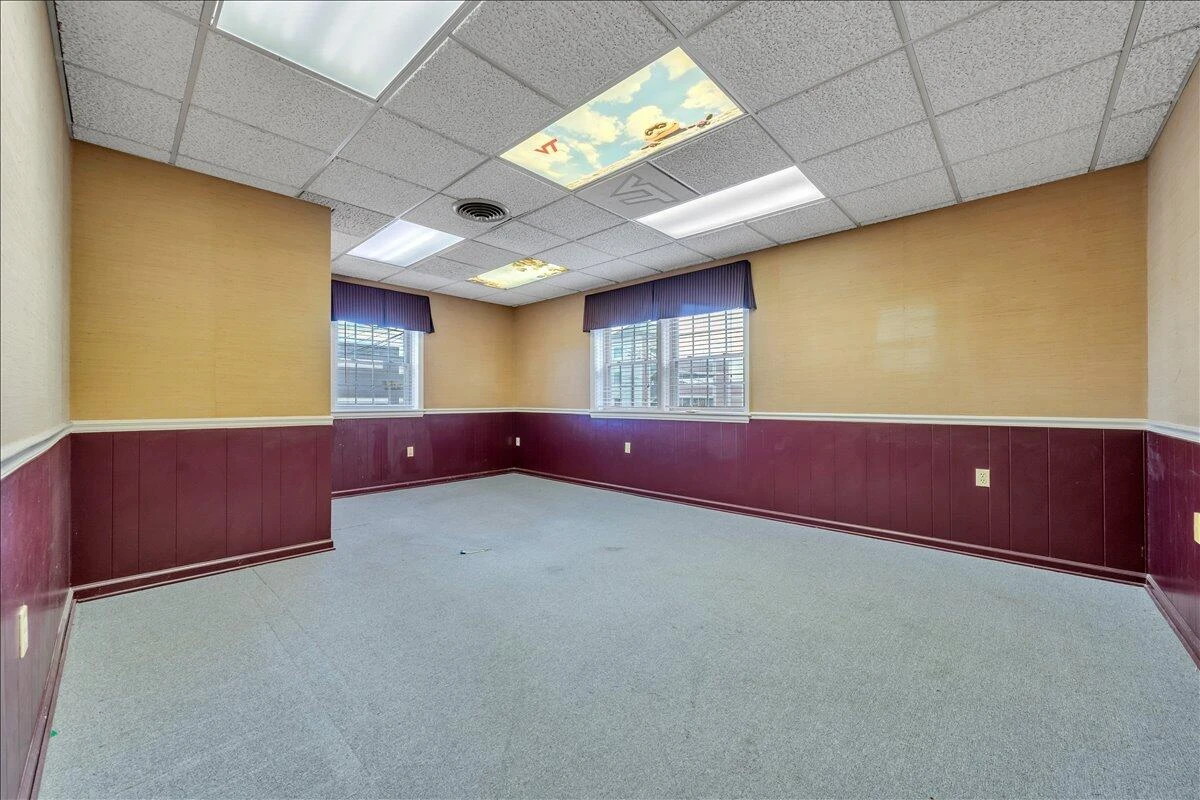 356 Campbell AVE SW - Photo 7