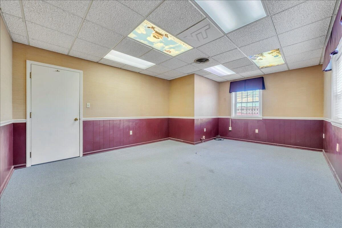 356 Campbell AVE SW - Photo 8