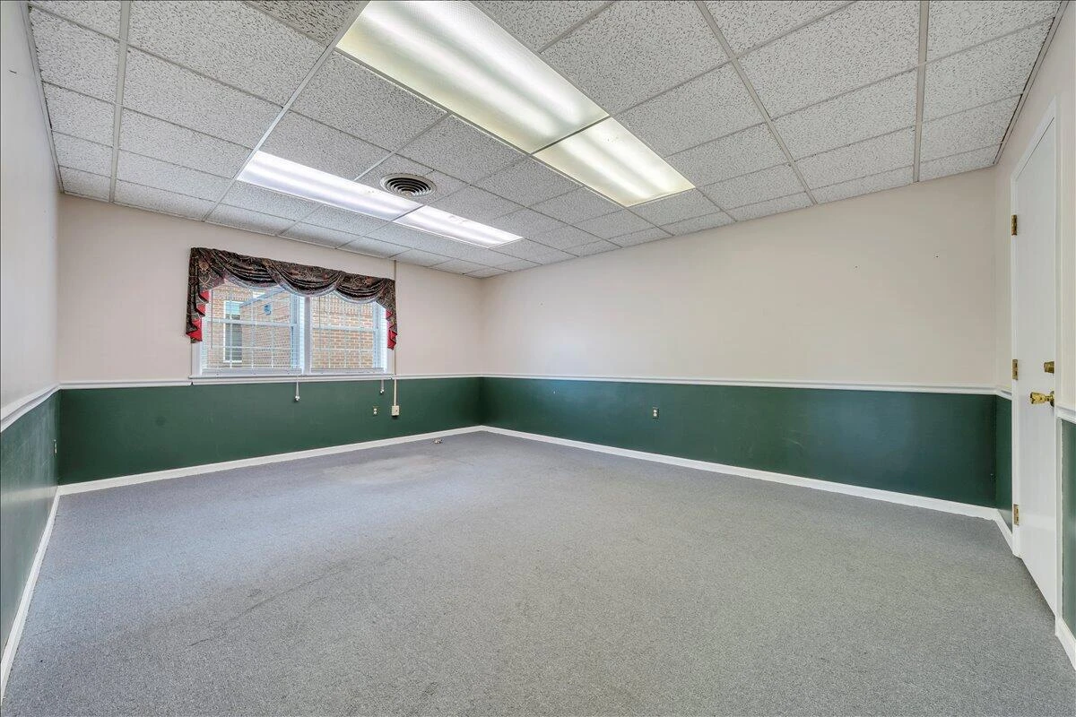 356 Campbell AVE SW - Photo 9
