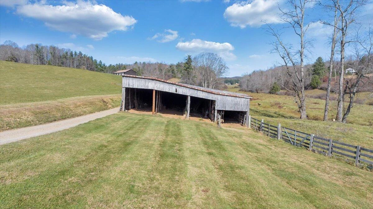 6629 Floyd Highway N - Photo 29