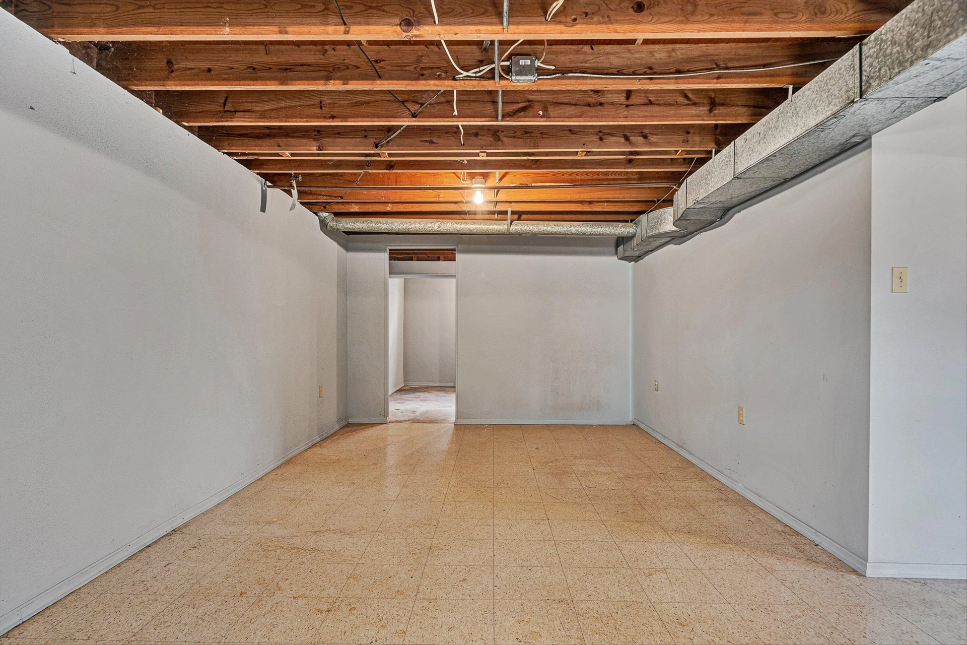 203 Cherryhill RD NW - Photo 21