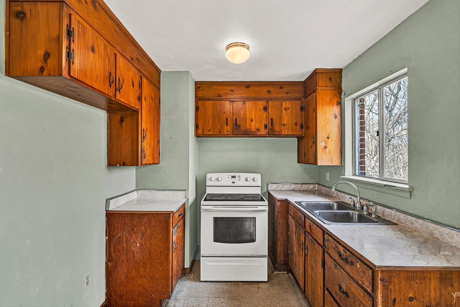 203 Cherryhill RD NW - Photo 4