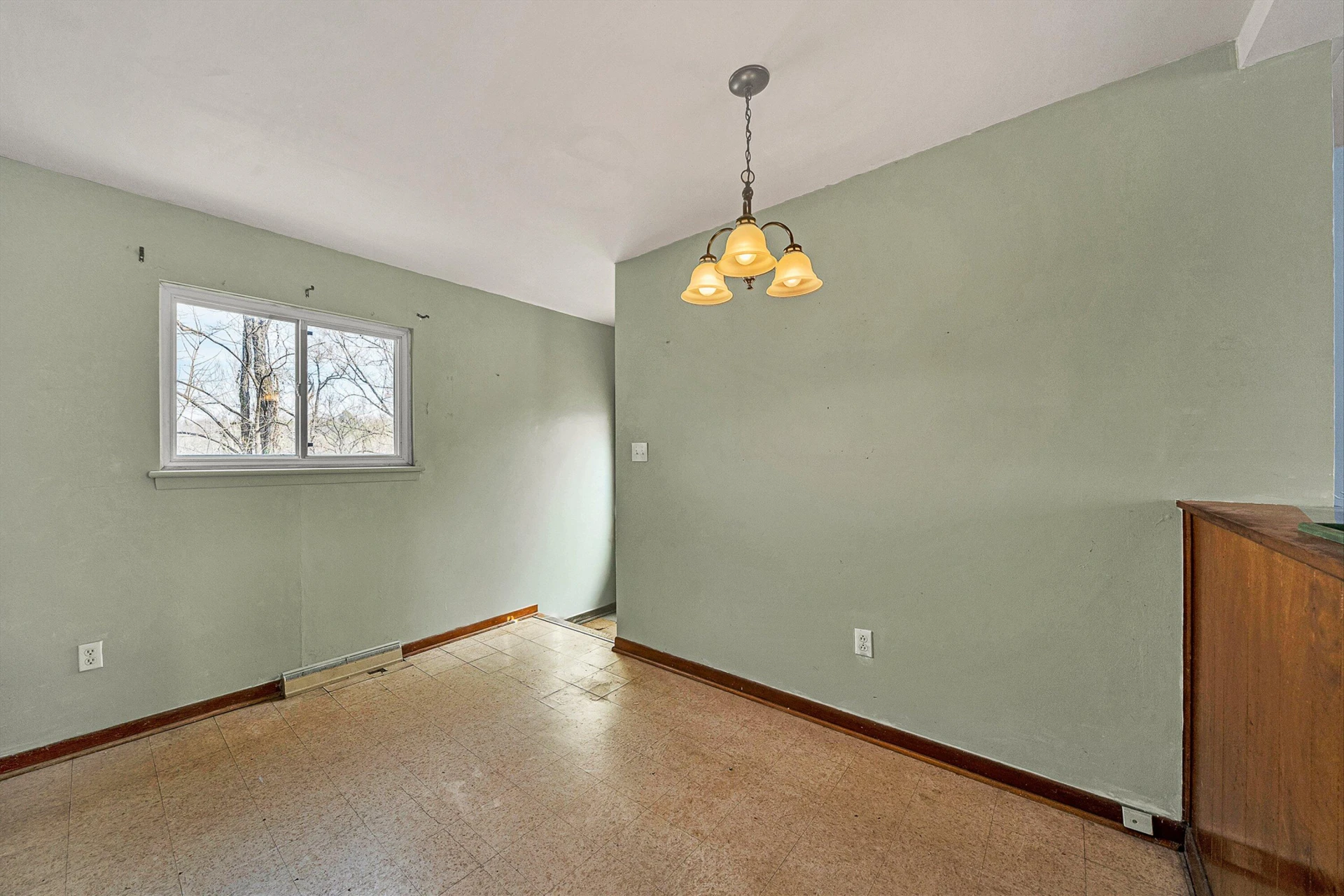 203 Cherryhill RD NW - Photo 8