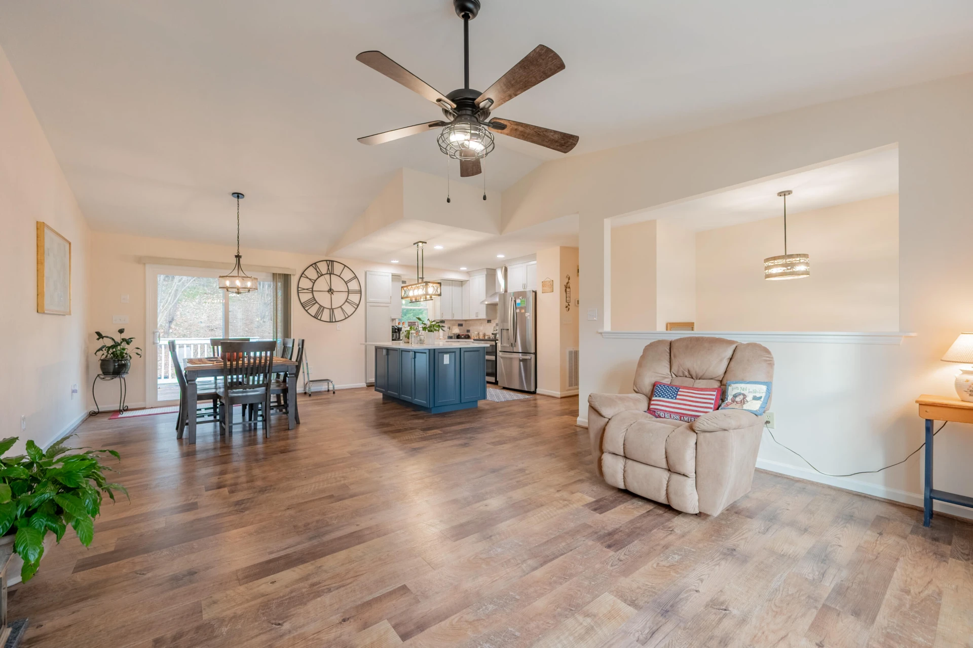 8011 Cedar Edge RD - Photo 16