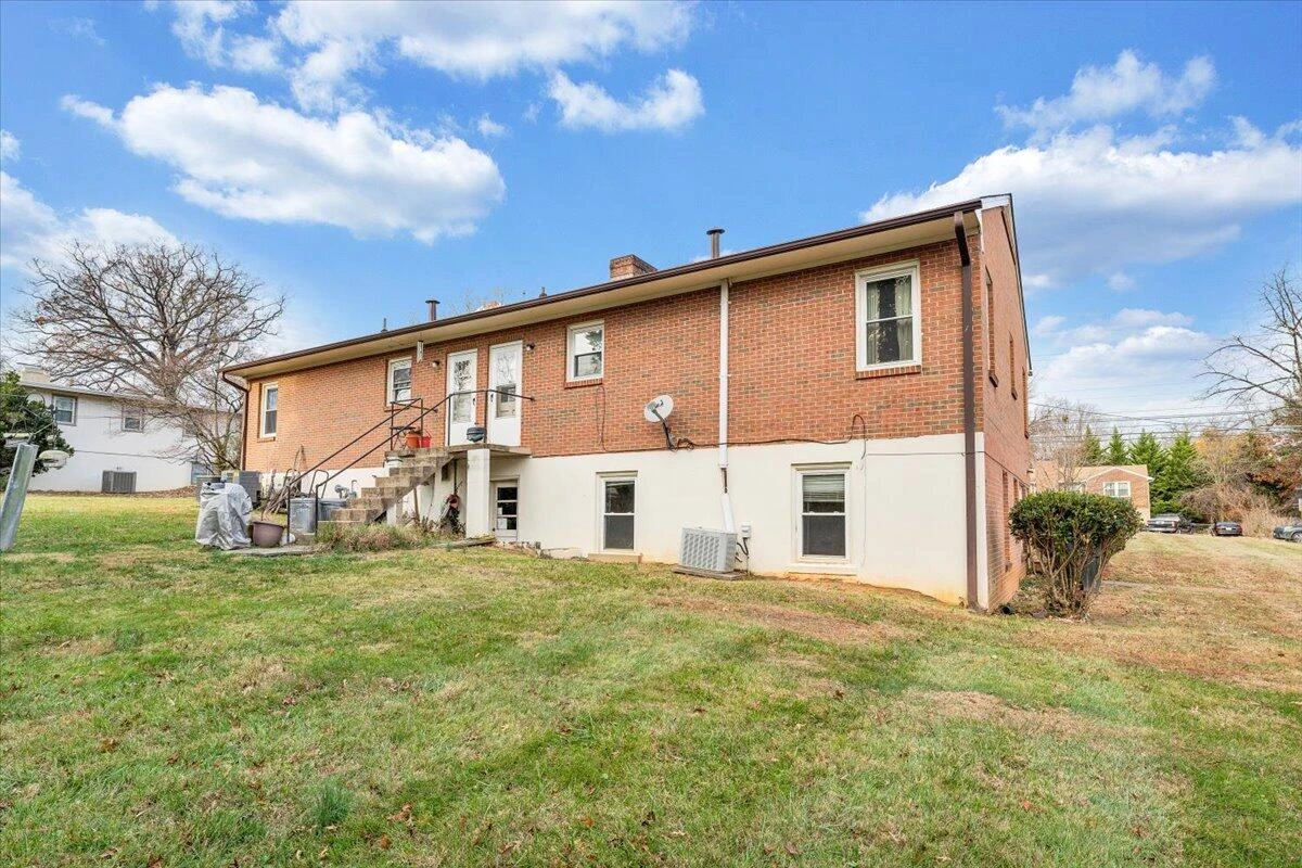 4801 Boonsboro RD - Photo 14