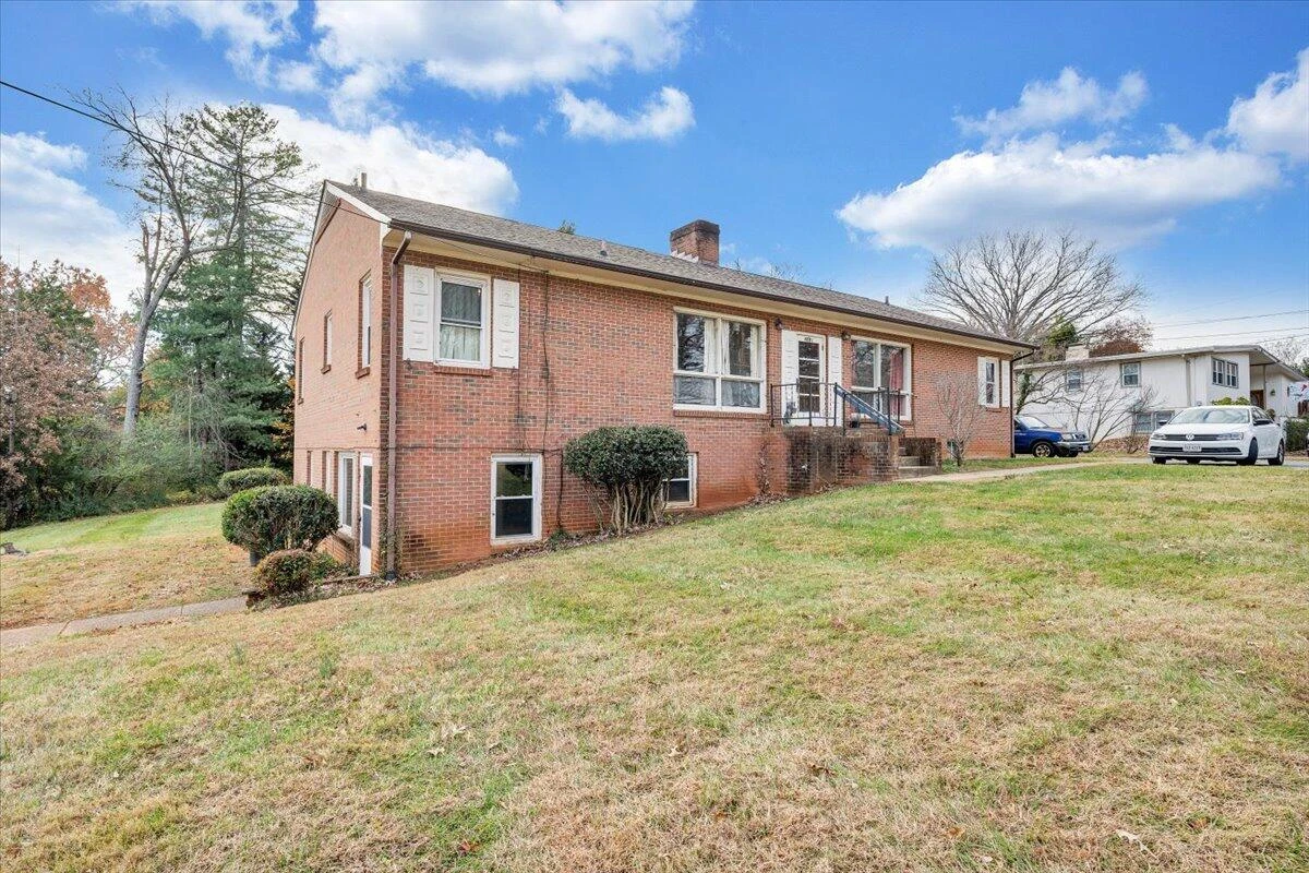 4801 Boonsboro RD - Photo 16