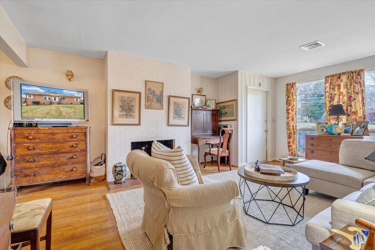 4801 Boonsboro RD - Photo 24