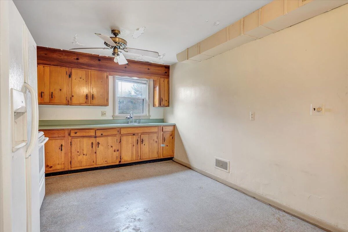 4801 Boonsboro RD - Photo 48