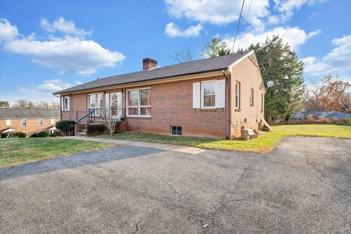 4801 Boonsboro RD - Photo 8