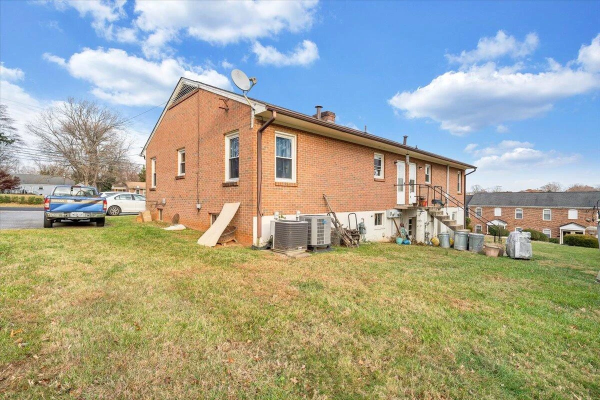 4801 Boonsboro RD - Photo 10
