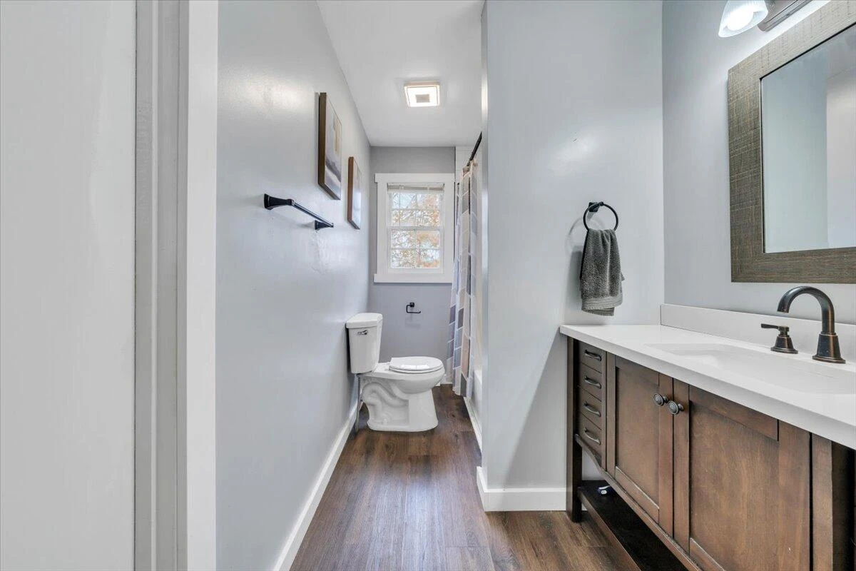 616 Elmcrest ST NE - Photo 24