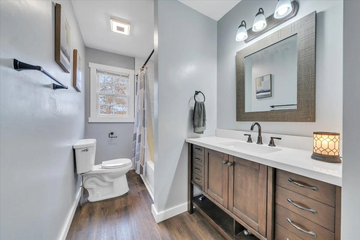616 Elmcrest ST NE - Photo 25