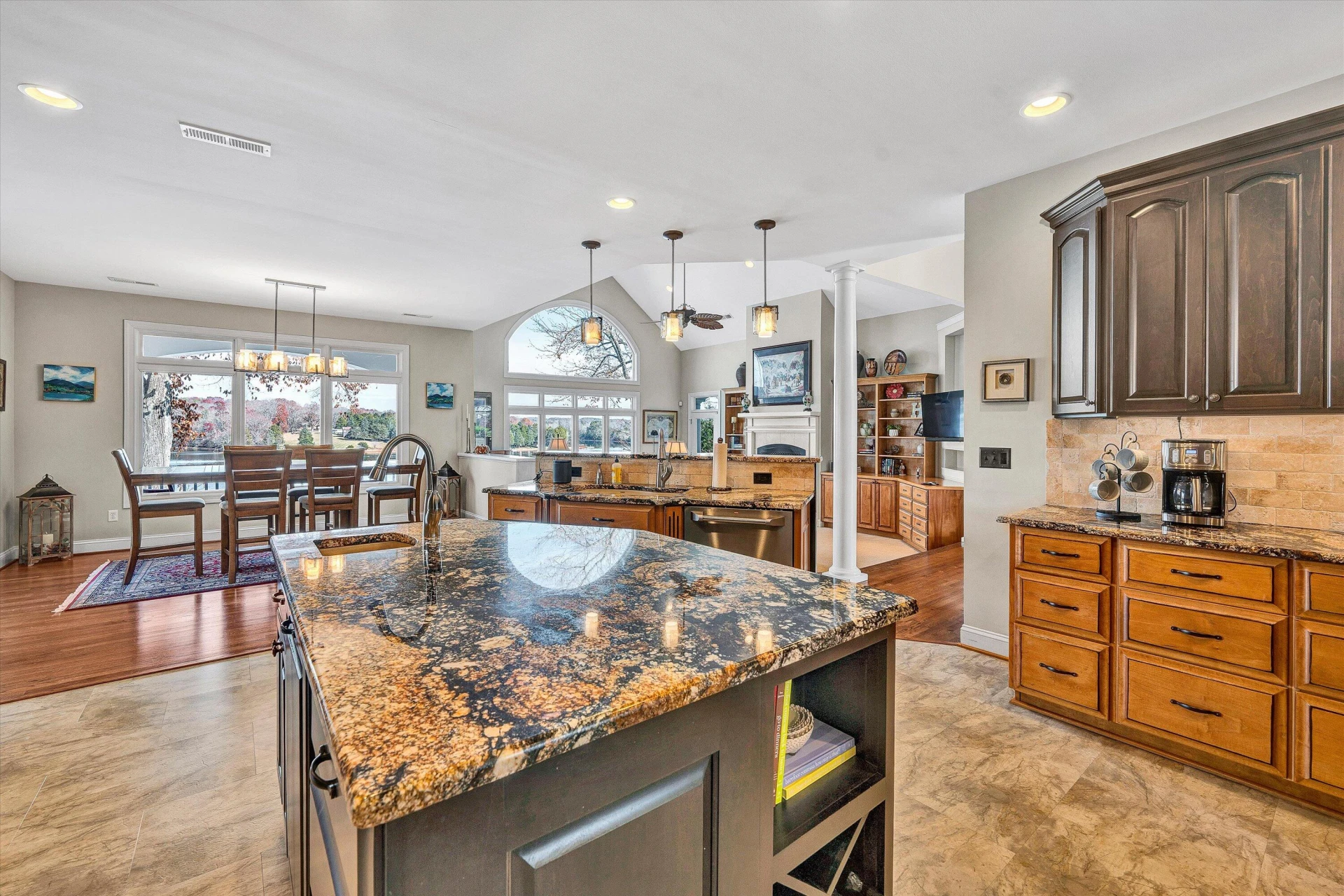 695 Fox Chase RD - Photo 20
