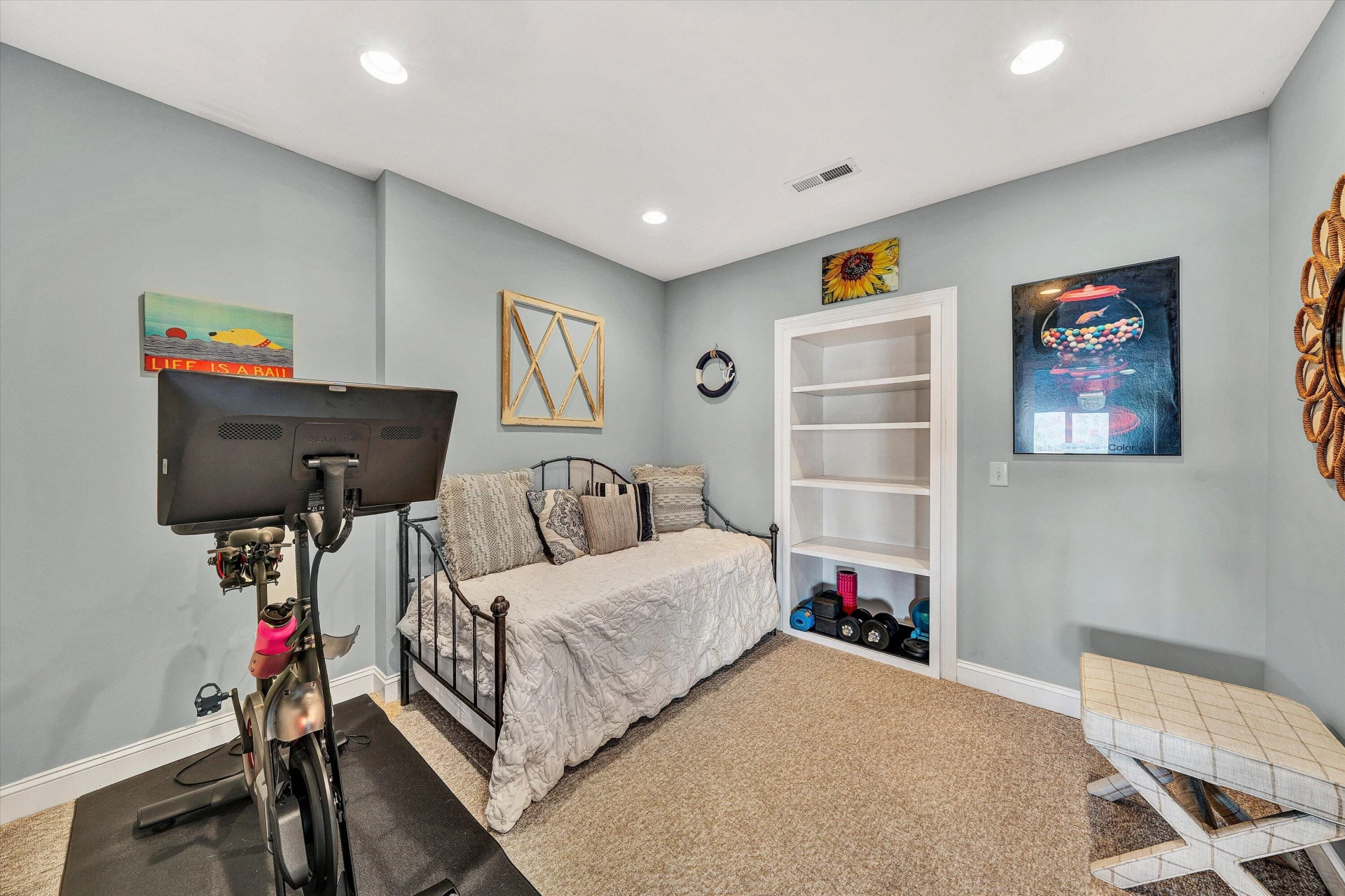695 Fox Chase RD - Photo 57